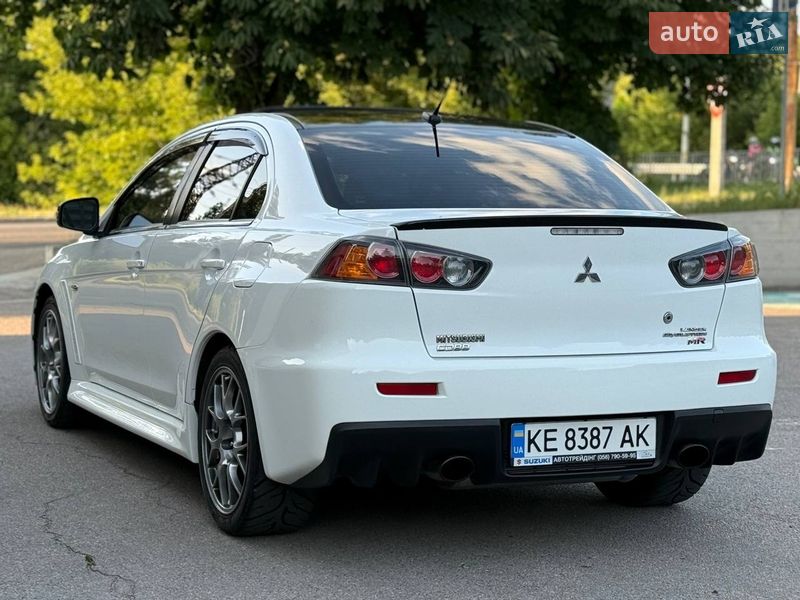 Седан Mitsubishi Lancer Evolution 2015 в Днепре