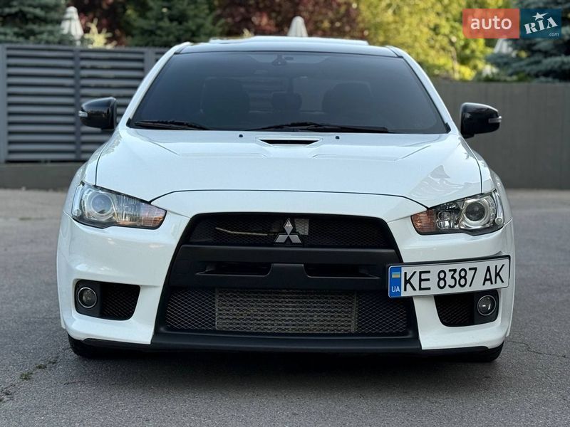 Седан Mitsubishi Lancer Evolution 2015 в Днепре