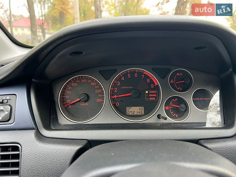 Седан Mitsubishi Lancer Evolution 2003 в Ужгороде