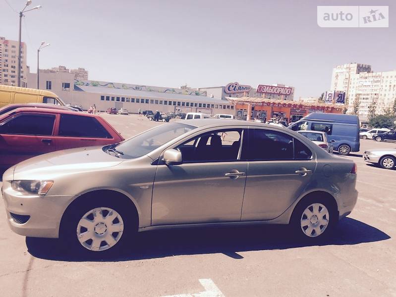 Mitsubishi Lancer 2009 року