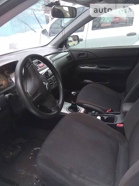 Седан Mitsubishi Lancer 2006 в Днепре