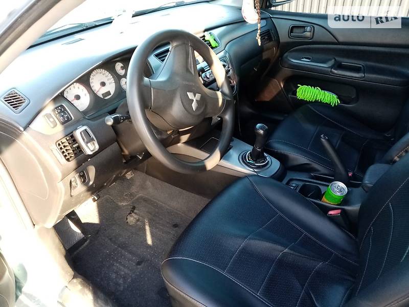 Седан Mitsubishi Lancer 2006 в Хусті