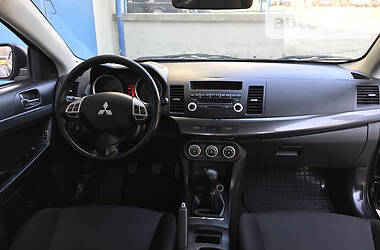 Хетчбек Mitsubishi Lancer 2009 в 