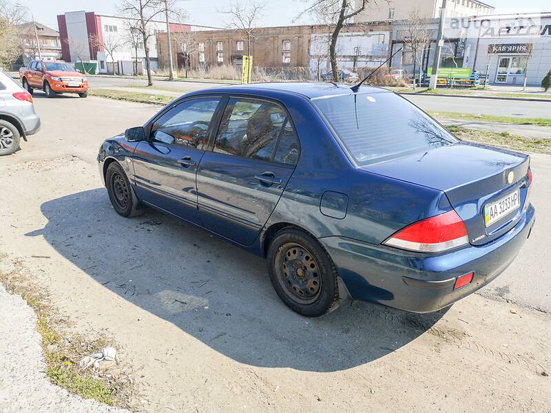 Седан Mitsubishi Lancer 2003 в Києві