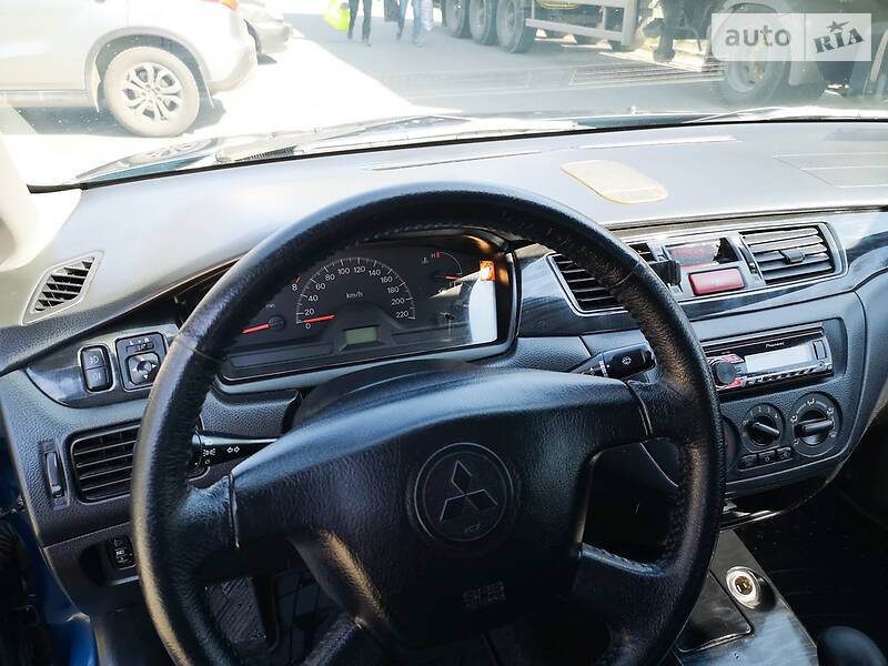 Седан Mitsubishi Lancer 2003 в Києві