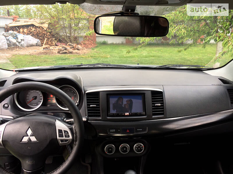 Седан Mitsubishi Lancer 2009 в Ромнах