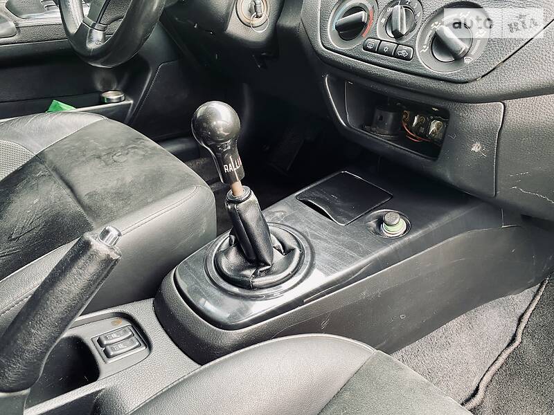 Седан Mitsubishi Lancer 2004 в Дніпрі