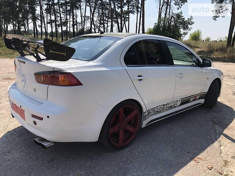 Седан Mitsubishi Lancer 2010 в Броварах