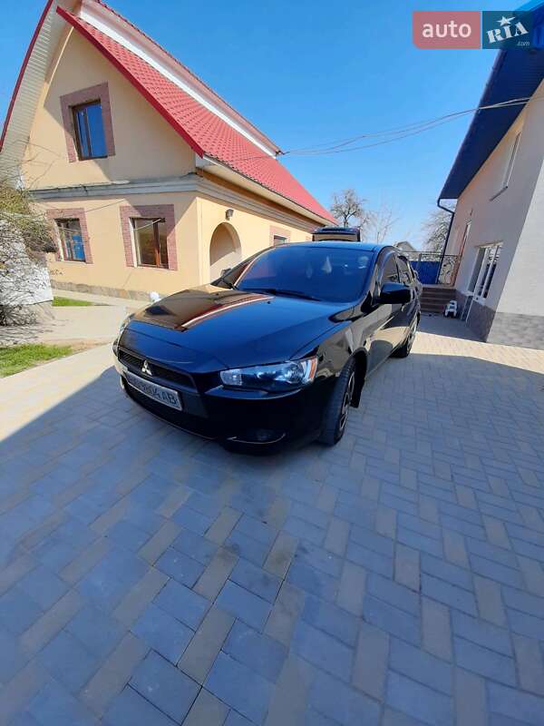 Седан Mitsubishi Lancer 2011 в 