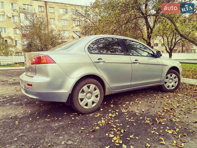 Седан Mitsubishi Lancer 2008 в Ровно