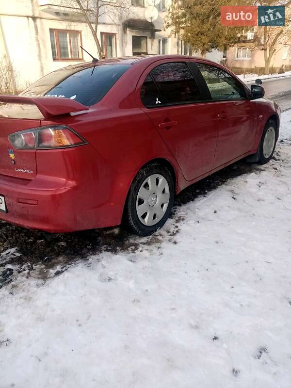 Седан Mitsubishi Lancer 2011 в Рогатине