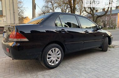 Седан Mitsubishi Lancer 2007 в Черновцах