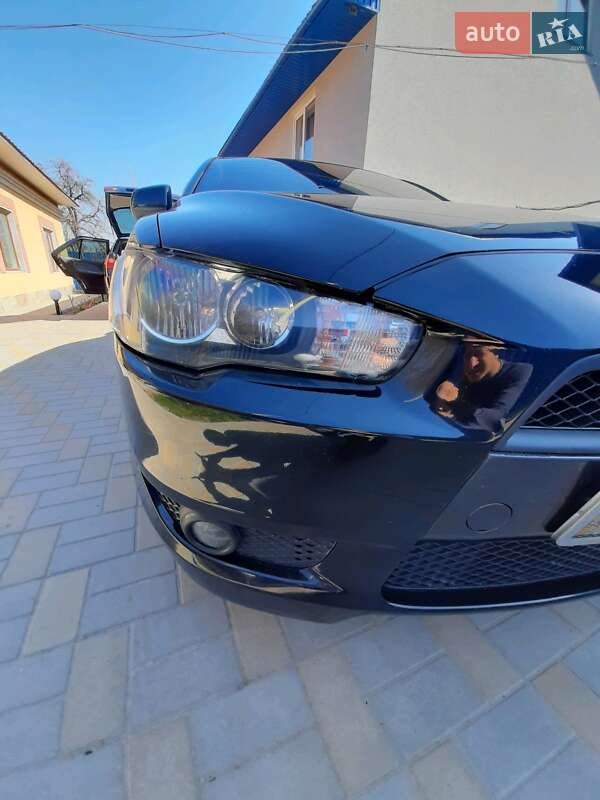 Седан Mitsubishi Lancer 2011 в Ивано-Франковске
