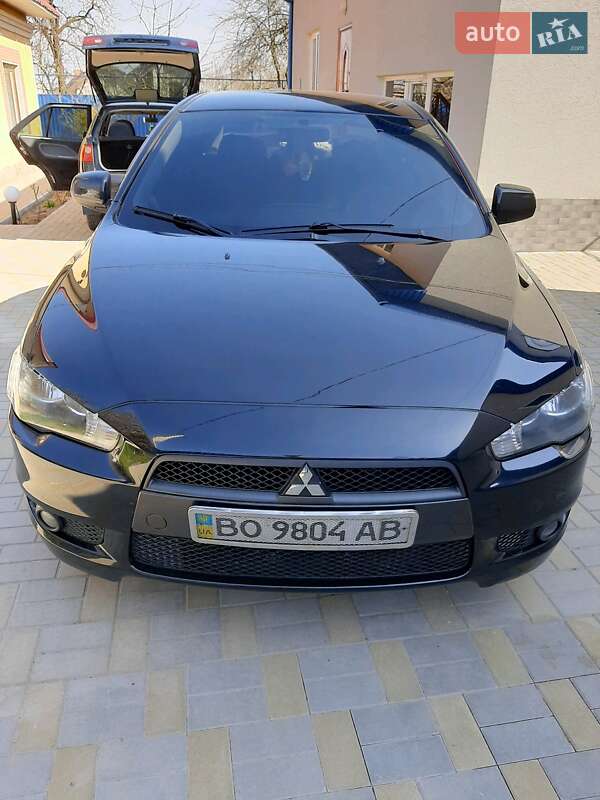 Седан Mitsubishi Lancer 2011 в Ивано-Франковске