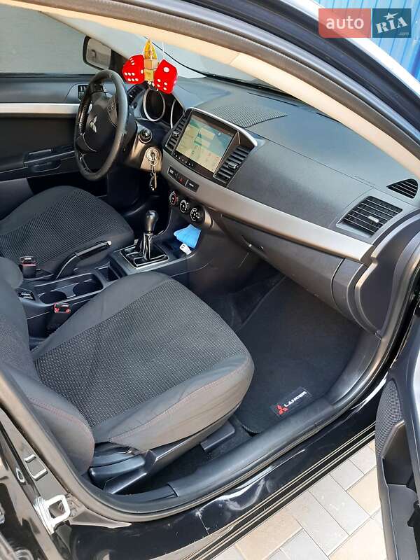 Седан Mitsubishi Lancer 2011 в Ивано-Франковске