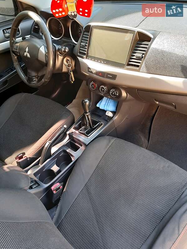 Седан Mitsubishi Lancer 2011 в Ивано-Франковске