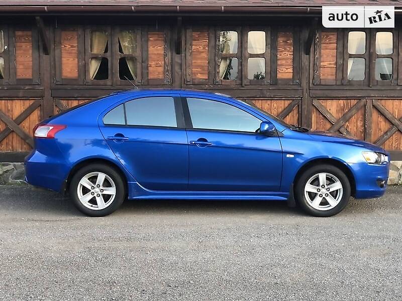 Лифтбек Mitsubishi Lancer 2009 в Ивано-Франковске