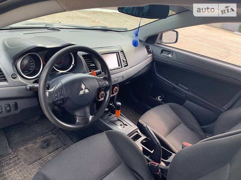 Седан Mitsubishi Lancer 2007 в Южному