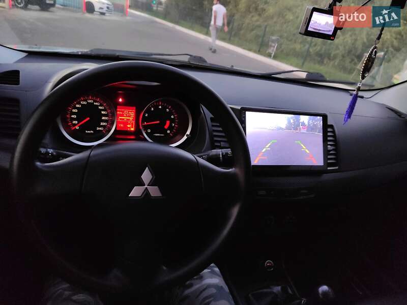 Седан Mitsubishi Lancer 2008 в Киеве