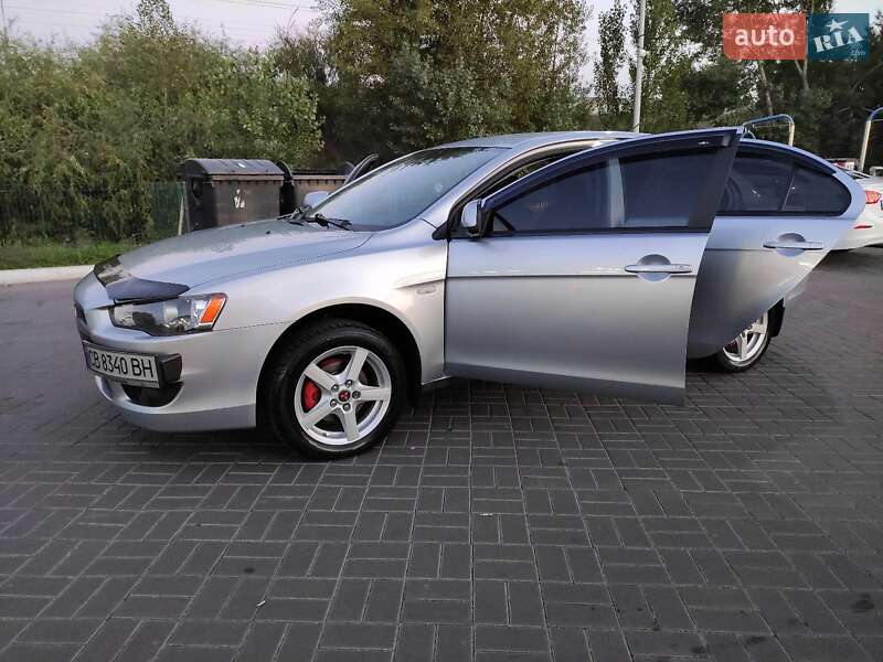 Седан Mitsubishi Lancer 2008 в Киеве