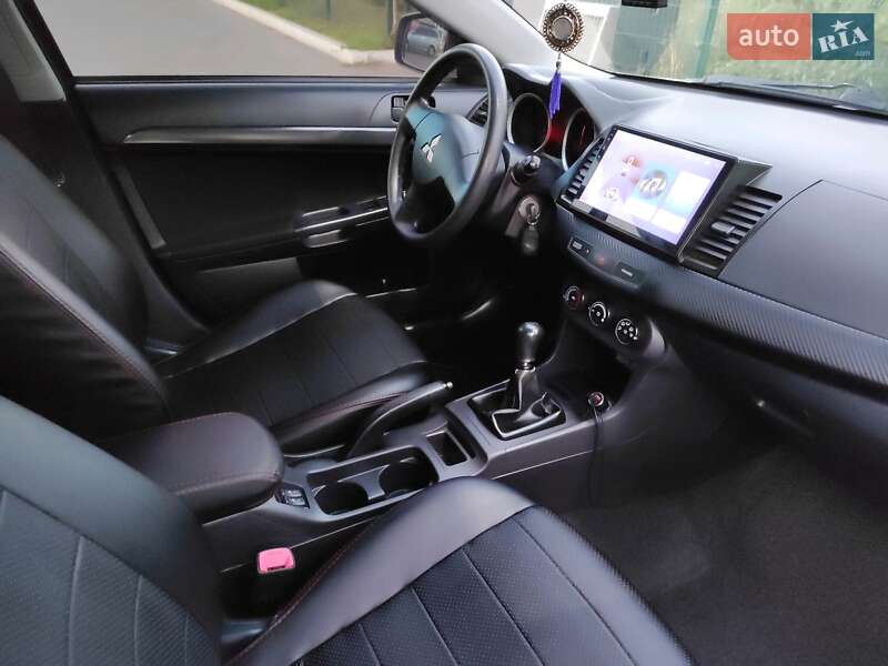 Седан Mitsubishi Lancer 2008 в Киеве