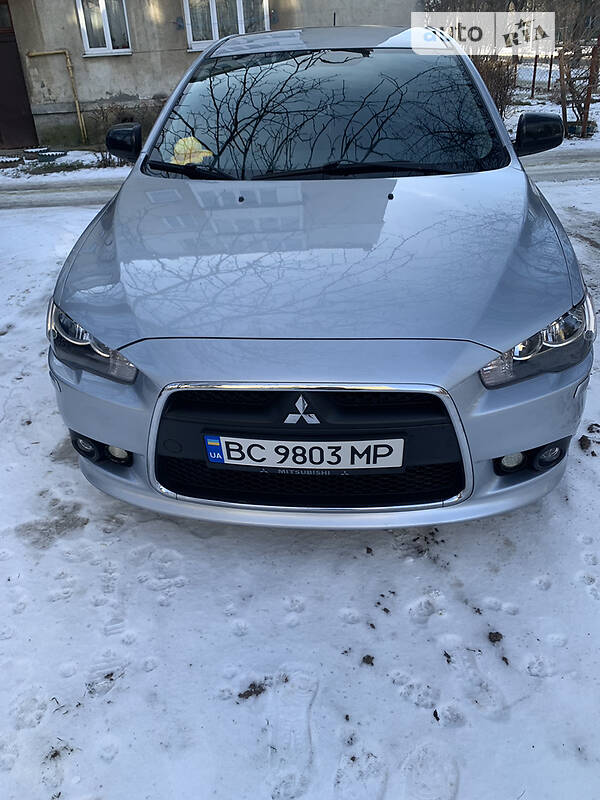 Седан Mitsubishi Lancer 2012 в Новом Роздоле