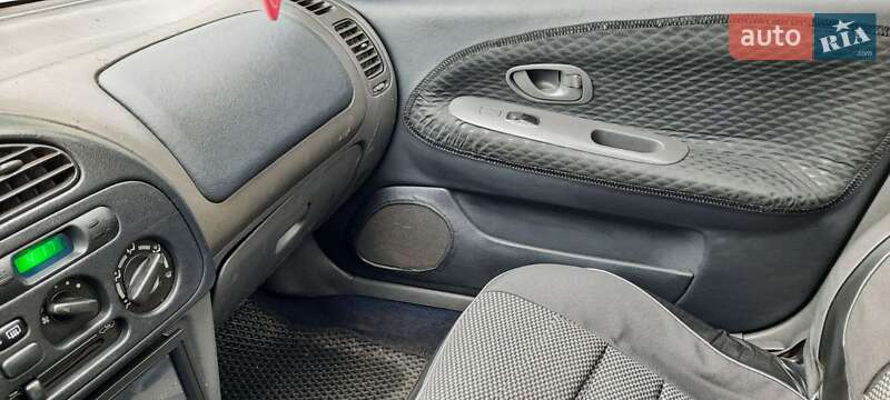 Седан Mitsubishi Lancer 1996 в Нежине