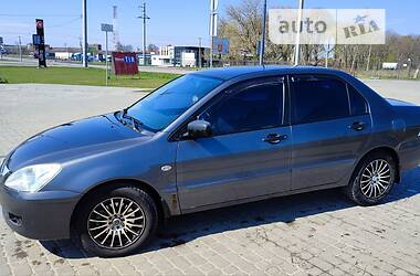 Седан Mitsubishi Lancer 2005 в Радехове