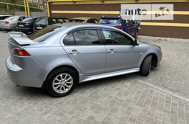 Седан Mitsubishi Lancer 2014 в Изяславе