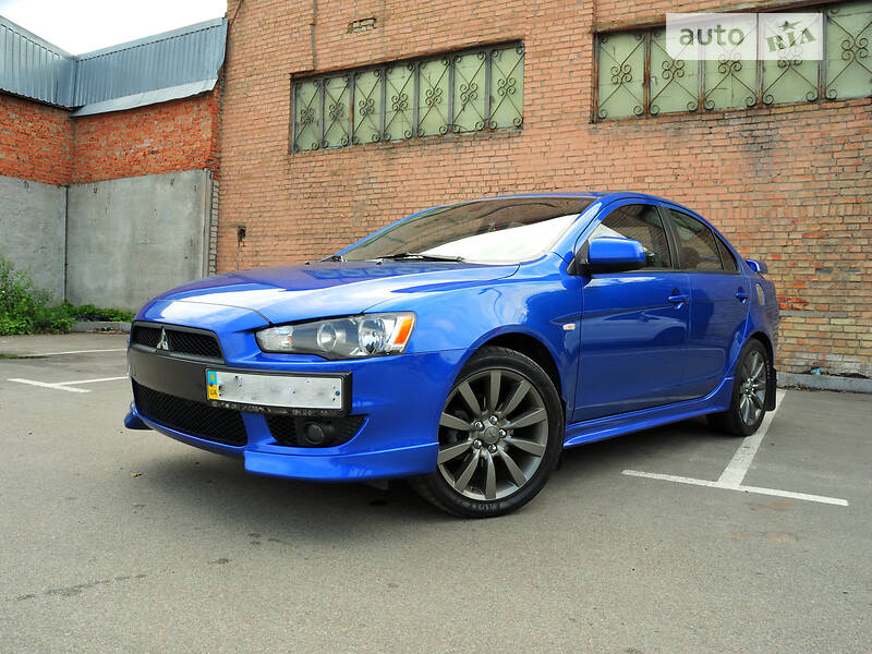 Седан Mitsubishi Lancer 2009 в Киеве
