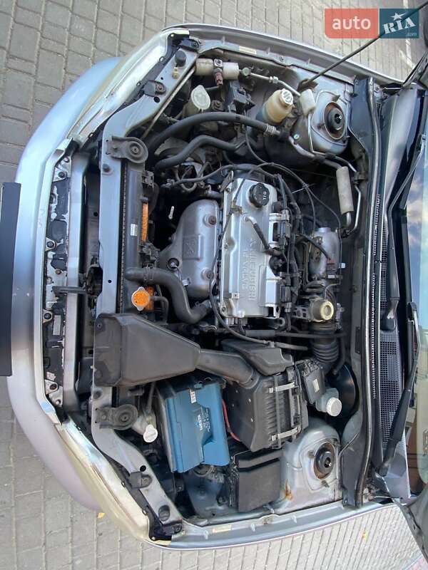 Седан Mitsubishi Lancer 2002 в Ивано-Франковске