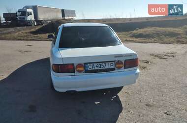 Седан Mitsubishi Lancer 1995 в Киеве