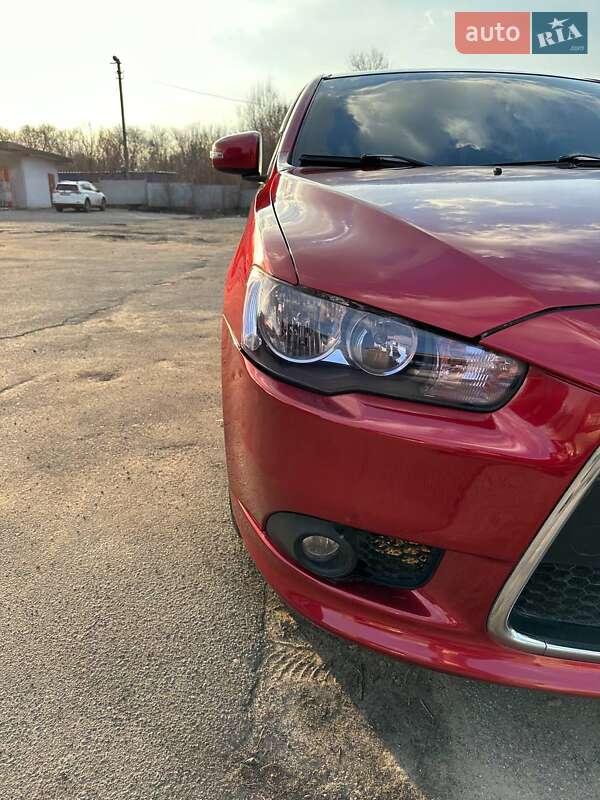 Седан Mitsubishi Lancer 2014 в Днепре