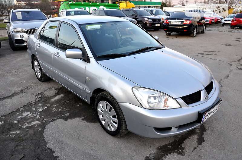 Седан Mitsubishi Lancer 2009 в Львове