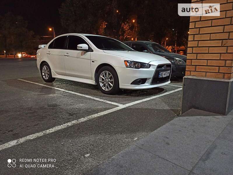 Седан Mitsubishi Lancer 2016 в Дніпрі