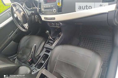 Седан Mitsubishi Lancer 2011 в Глухове