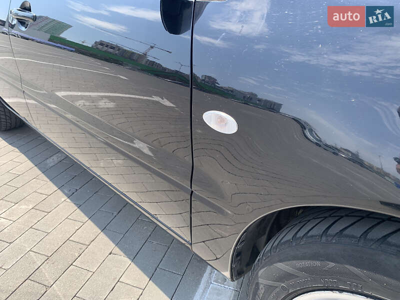 Седан Mitsubishi Lancer 2004 в Одессе