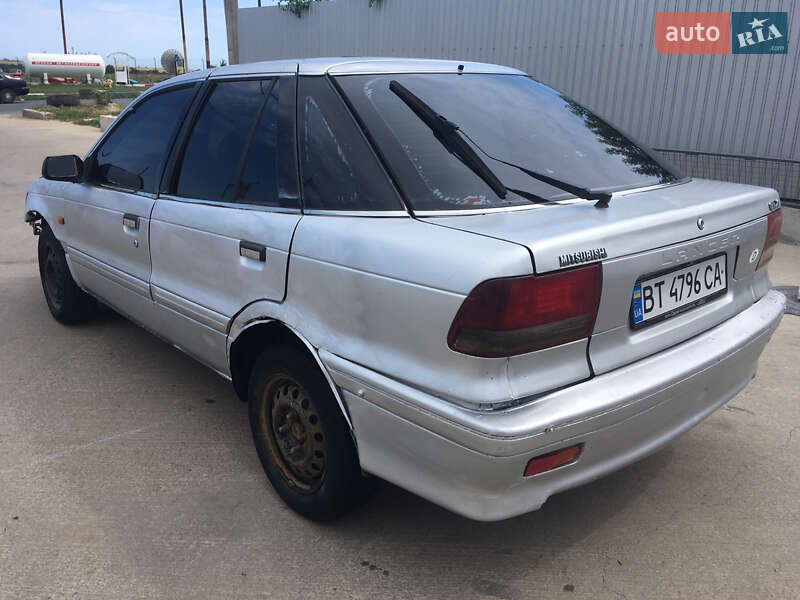 Лифтбек Mitsubishi Lancer 1993 в Одессе фото 3 Лифтбек Mitsubishi Lancer 1993 в Одессе