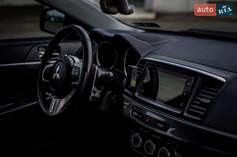Седан Mitsubishi Lancer 2013 в Киеве