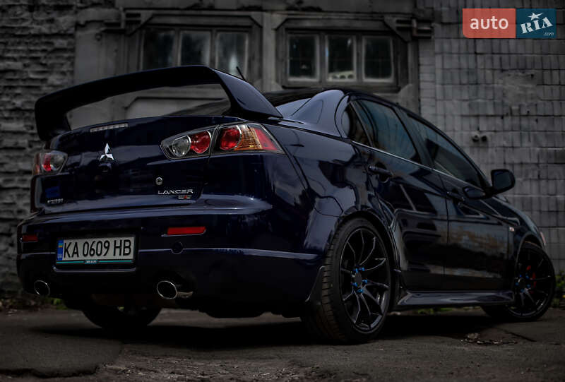 Седан Mitsubishi Lancer 2013 в Киеве