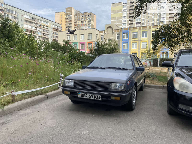 Седан Mitsubishi Lancer 1984 в Києві