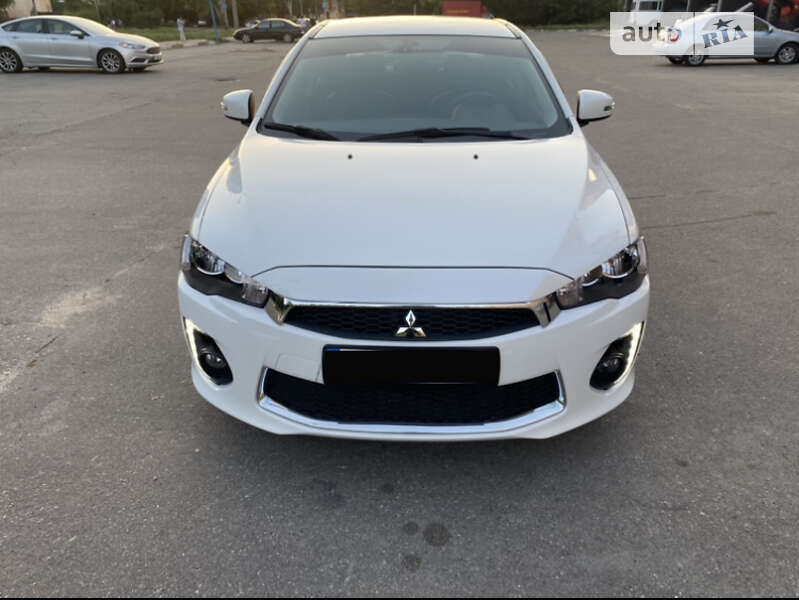 Седан Mitsubishi Lancer 2015 в 