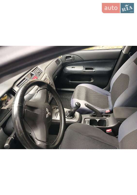 Седан Mitsubishi Lancer 2007 в Киеве