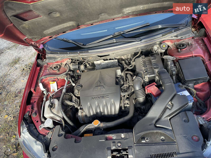Седан Mitsubishi Lancer 2009 в Киеве