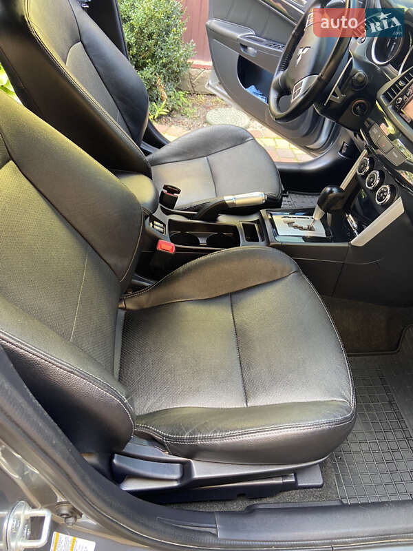 Седан Mitsubishi Lancer 2016 в Львове