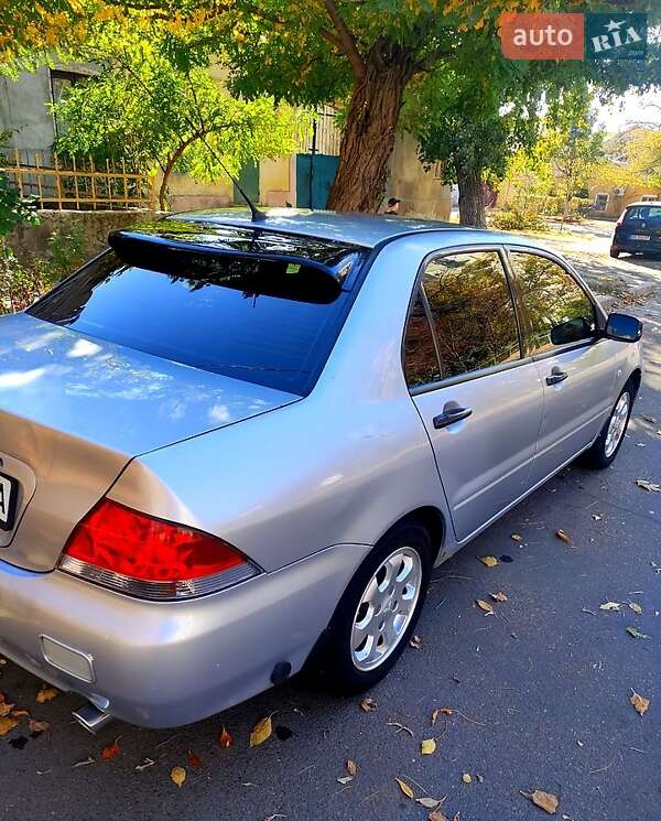Седан Mitsubishi Lancer 2003 в Николаеве