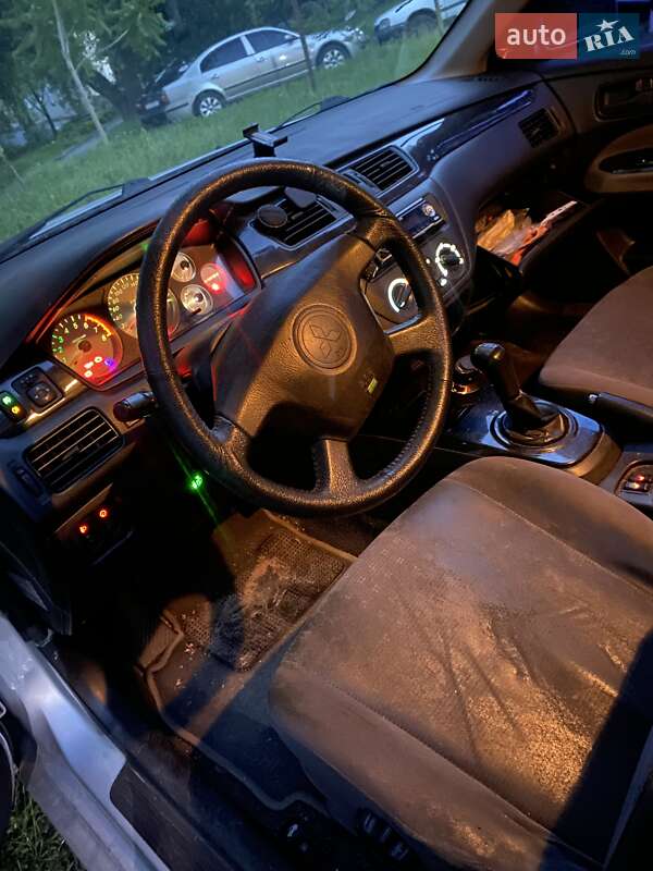 Седан Mitsubishi Lancer 2005 в Світловодську