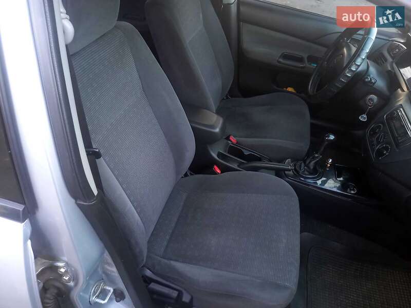 Седан Mitsubishi Lancer 2003 в Черкассах