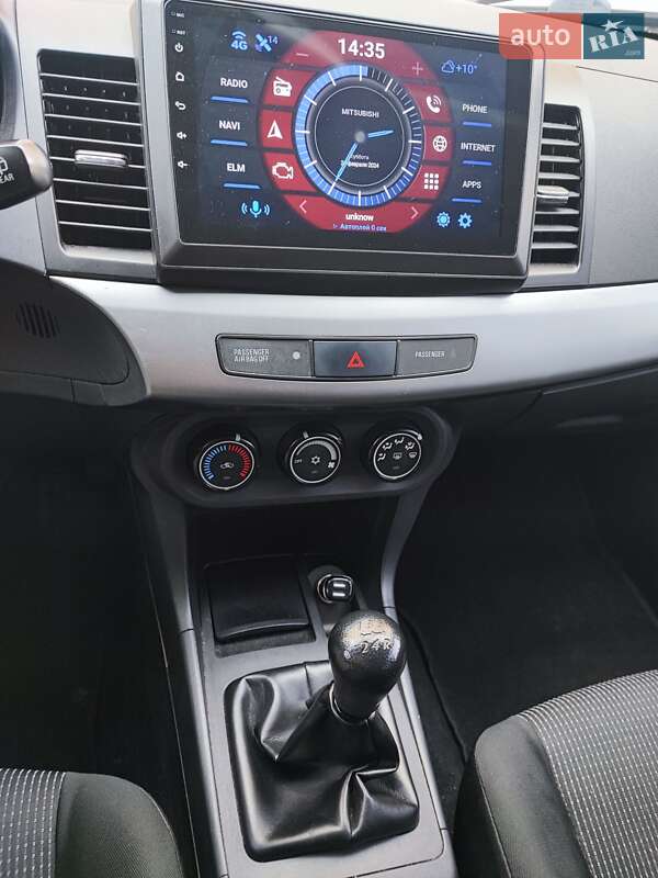 Хэтчбек Mitsubishi Lancer 2010 в Киеве