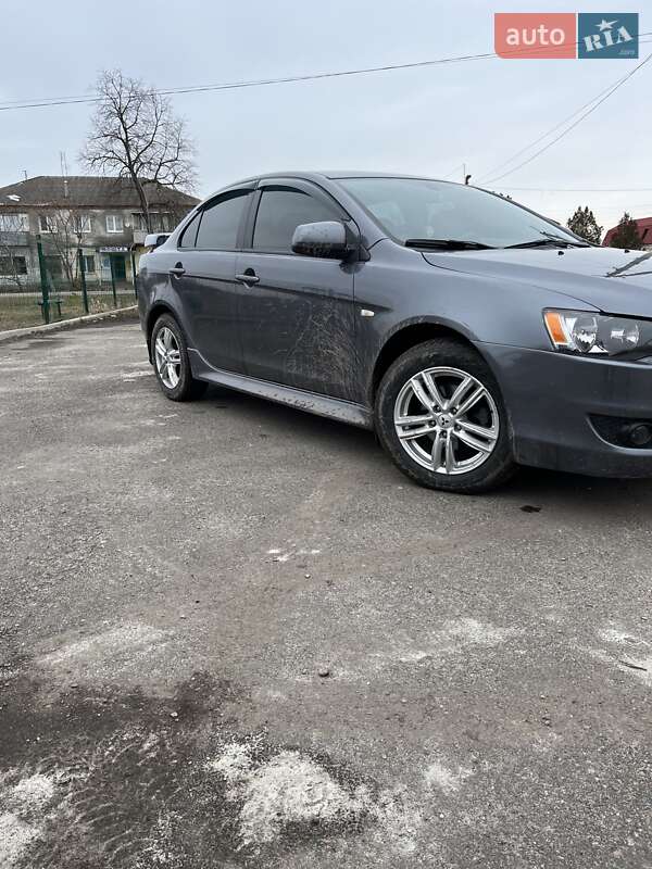 Седан Mitsubishi Lancer 2011 в Харькове